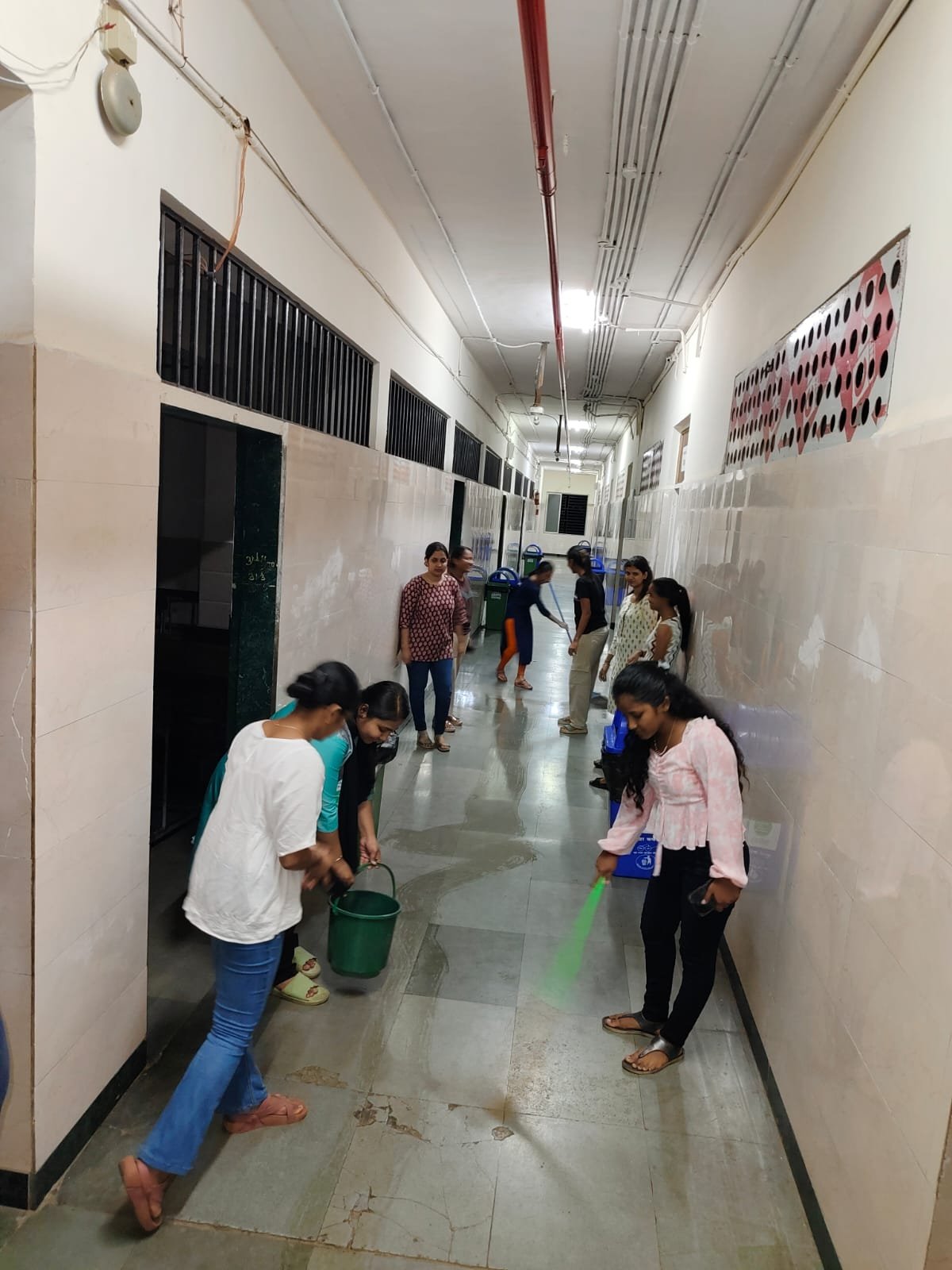 Chembur Karnataka Night College Sharing and Caring